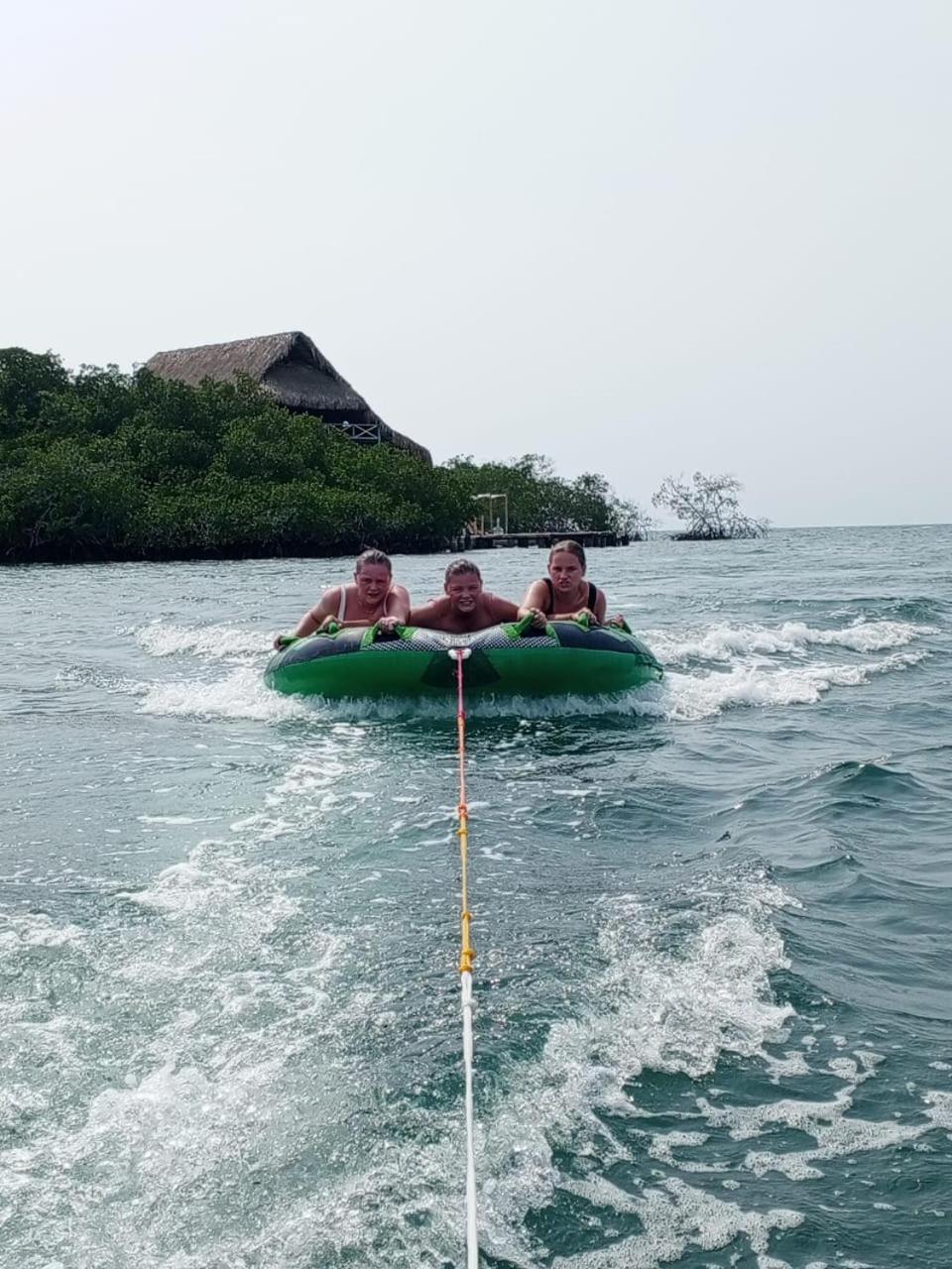 Tintipan Island El Arca酒店 外观 照片